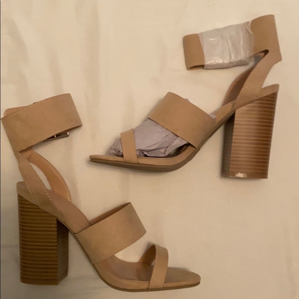 NWT Suede Ankle Block Heel Strap Sandals